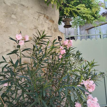Dions Chez Les Filles B&B 외부 사진