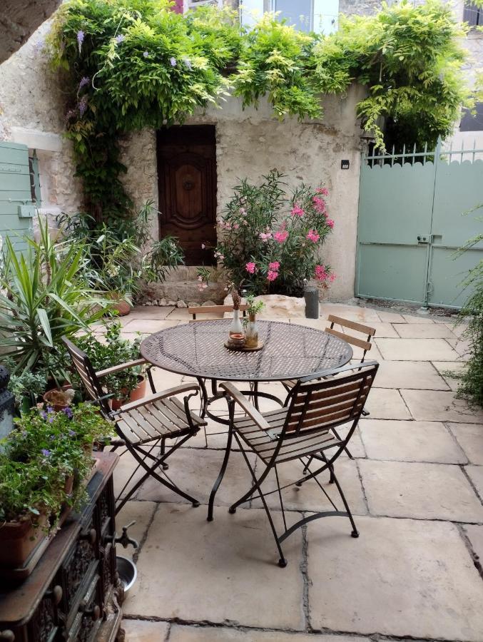 Dions Chez Les Filles B&B 외부 사진